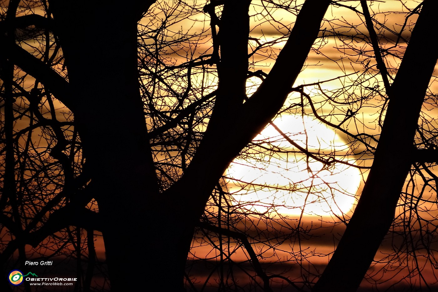 93 Tramonto del sole a Villa Pesenti-Agliardi.JPG